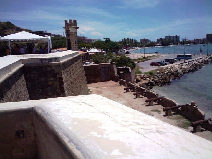 Muro defensivo Castillo San Carlos Borromeo Pampatar Isla Margarita
